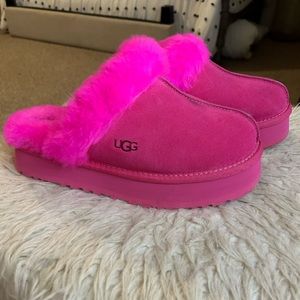 UGG disquette pink slippers